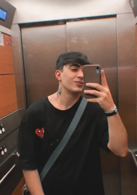 Я Alejandro, 24, знакомлюсь без обязательств в Понтеведре