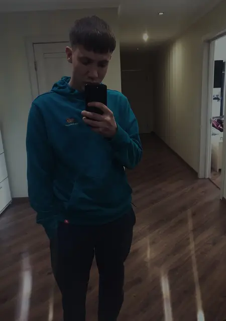 Я Витёк, 25, знакомлюсь на одну ночь в Ирпене