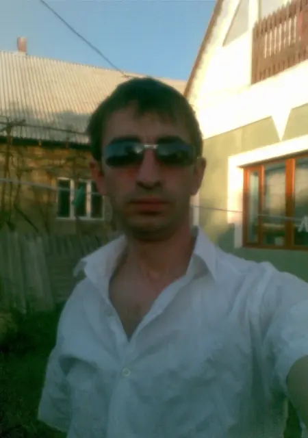 Руслан из Ужгорода, мне 41, познакомлюсь для приятного времяпровождения