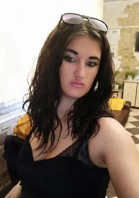 Инна из Киева, мне 31, познакомлюсь без обязательств