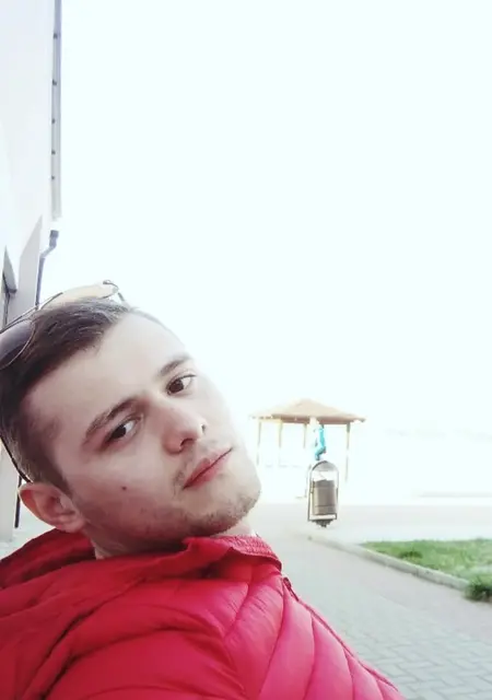Кирилл из Бреста, мне 28, познакомлюсь для открытые отношения