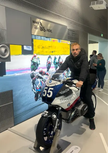 Юрий из Мюнхена, ищу на сайте знакомства без обязательств