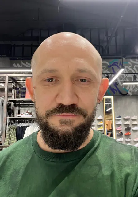 Сергій з Житомира, шукаю на сайті знайомства на одну ніч