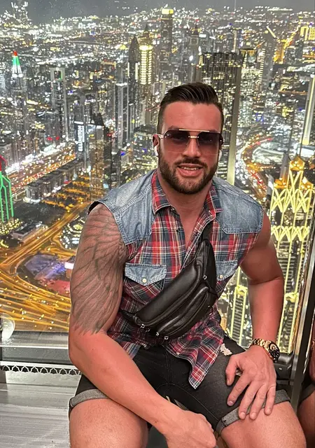 Vitezslav из Дубая, ищу на сайте знакомства на одну ночь