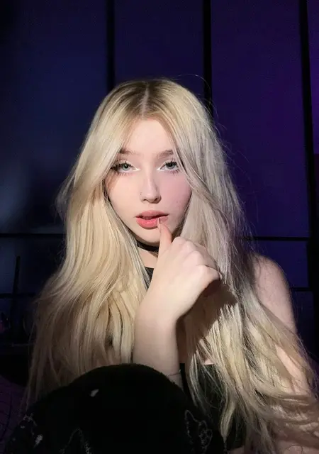 Я Alina, 23, из Брюсселя, ищу знакомство для постоянных отношений