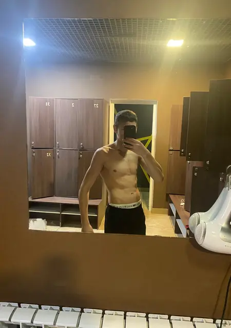 Илюша из Караганды, ищу на сайте знакомства без обязательств