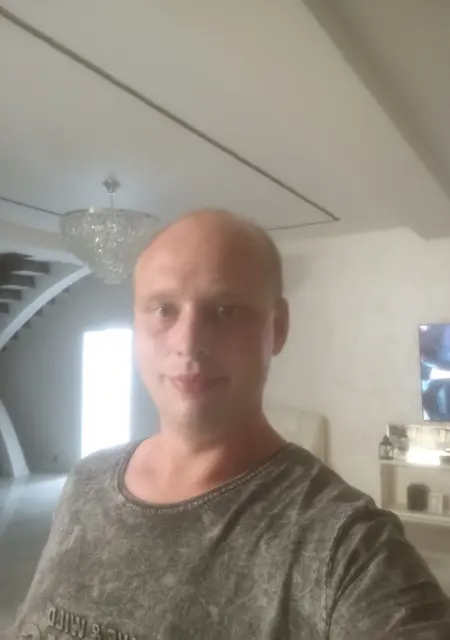 Илья из Гродно, ищу на сайте знакомства на одну ночь