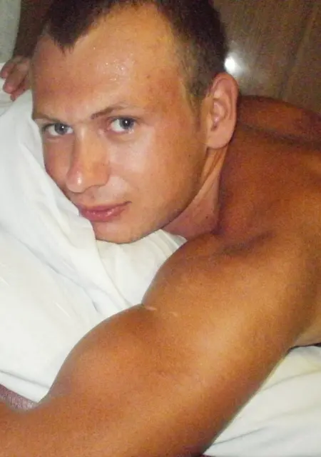 Я Виталий, 30 років, знайомлюсь для відкриті стосунки у Славуте