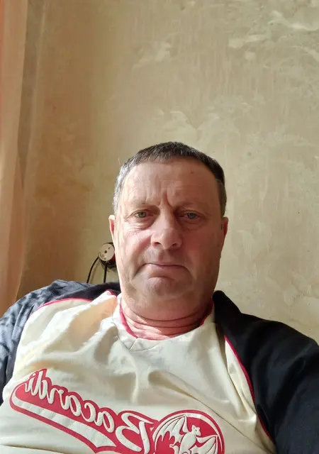 Антон из Могилёва, мне 62, познакомлюсь для постоянных отношений