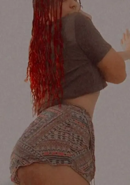 Paula из Мадрида, мне 18, познакомлюсь