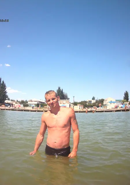 Я Илья, 40, знакомлюсь на одну ночь в Кривом Роге