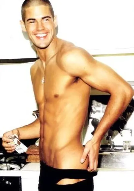 Я Саша, 32 років з Вінниці, шукаю знайомство для спілкування