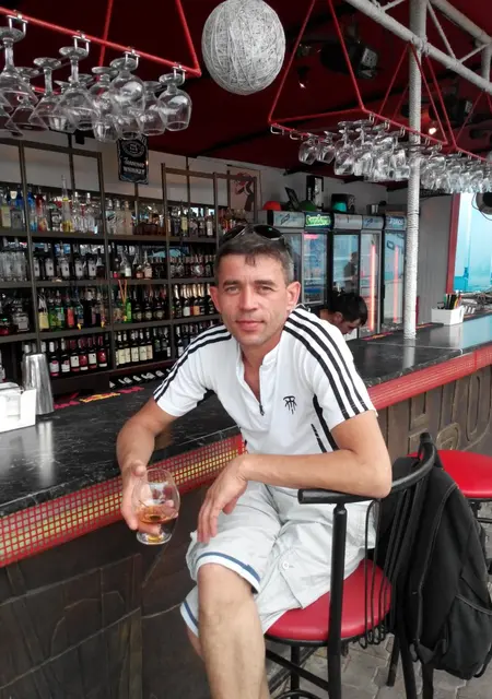 Я Геннадий, 51, знакомлюсь для постоянных отношений в Запорожье