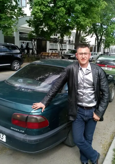 Я Victor, 35, знакомлюсь для приятного времяпровождения в Кишинёве