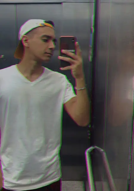 I'm Alaa Emad, 22, looking to meet for pleasant pastime in Woking