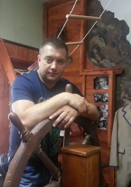 Sergey из Черновцов, мне 45, познакомлюсь на одну ночь