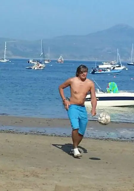 I'm Pavel, 41, looking to meet for no strings attached in Chester