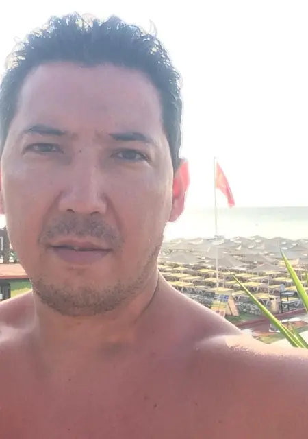 Я Данат, 46, из Алматы, ищу знакомства на одну ночь