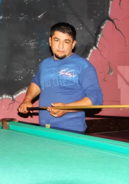 Я Marat, 46 років з Мирнограда, шукаю знайомства без зобов'язань