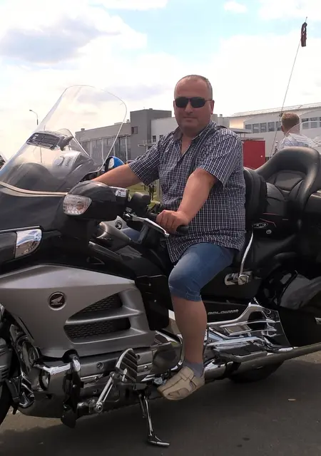 Я Artur, 46, из Бреста, ищу знакомства без обязательств