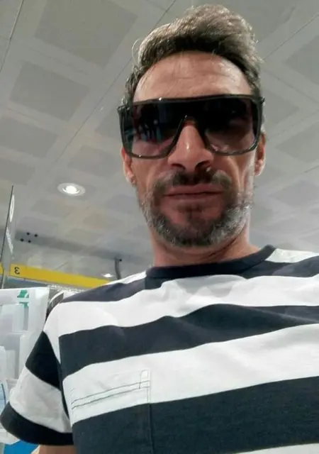 Emanuele из Рима, мне 43, познакомлюсь