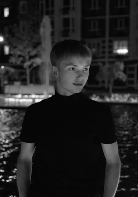 Я Никита, 19, знакомлюсь без обязательств в Харькове