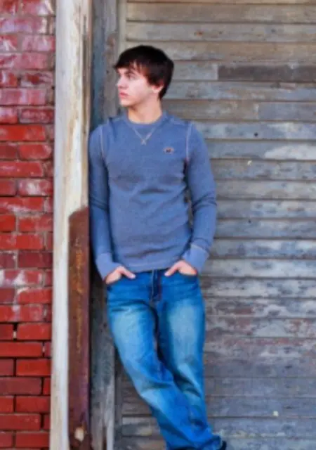 Анатолий из Луганска, ищу на сайте знакомства на одну ночь