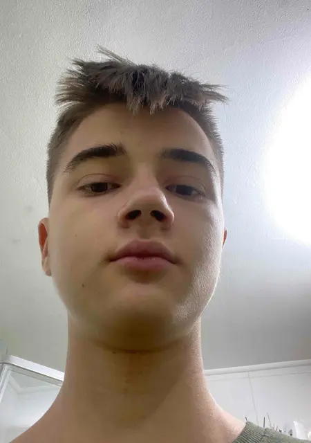 Я Vlad, 20, знакомлюсь для вирта в Бухаресте