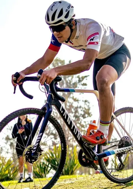 Juan из Сантьяго, ищу на сайте знакомства без обязательств