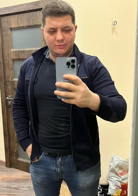 Azad из Риги, мне 29, познакомлюсь для совместных путешествий