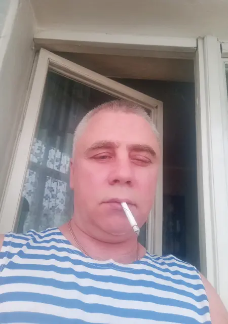 Я Станислав, 46, из Алматы, ищу знакомство для приятного времяпровождения