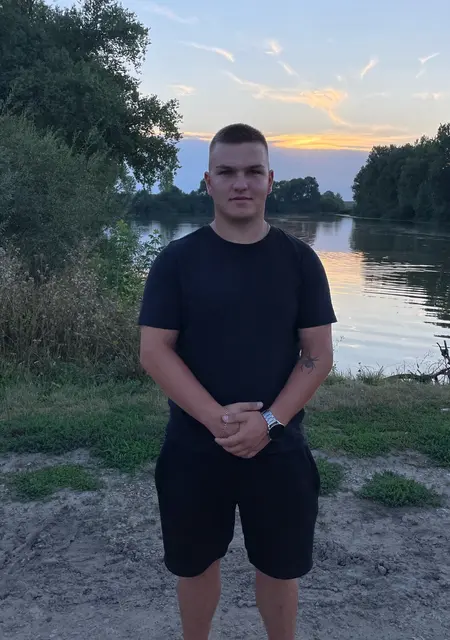 Назарій из Тернополя, мне 20, познакомлюсь без обязательств