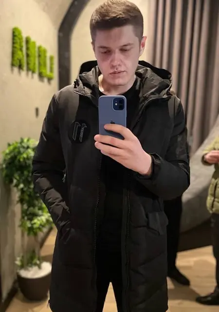 Артур из Могилёва, ищу на сайте знакомства на одну ночь