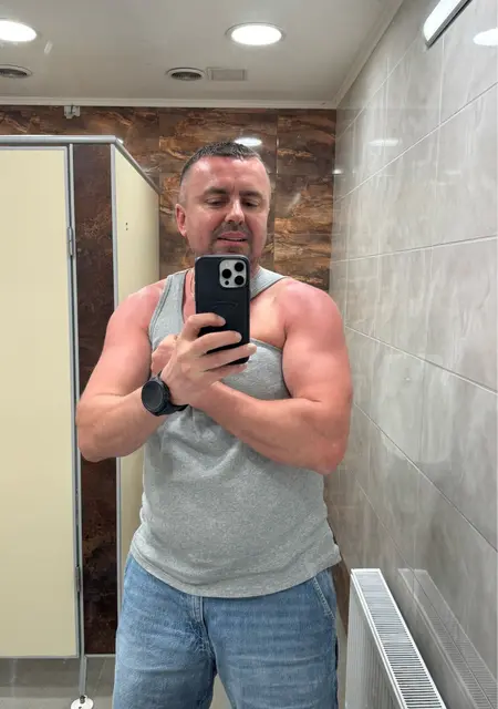 Bas з Миколаєва, мені 44 років, познайомлюсь для постійних стосунків