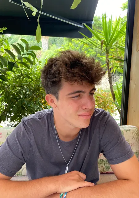 Jordi из Овьедо, мне 23, познакомлюсь на одну ночь