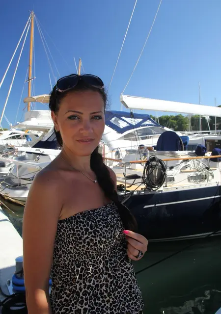 Марина из Черновцов, мне 36, познакомлюсь без обязательств