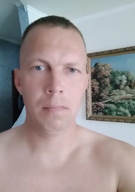 Я Слава, 39, знакомлюсь на одну ночь в Борисове