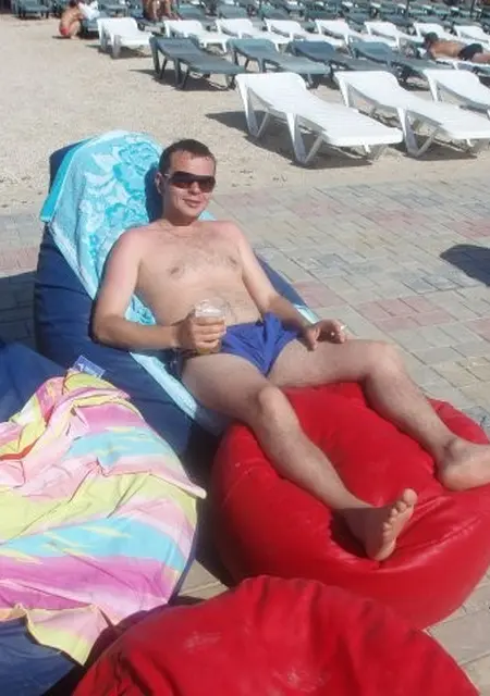 Я Леша, 38 років з Донецька, шукаю знайомство для спілкування