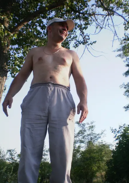 Саша из Кривого Рога, ищу на сайте знакомства без обязательств