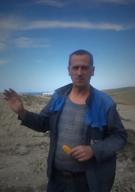 Валера из Барановичей, мне 53, познакомлюсь на одну ночь