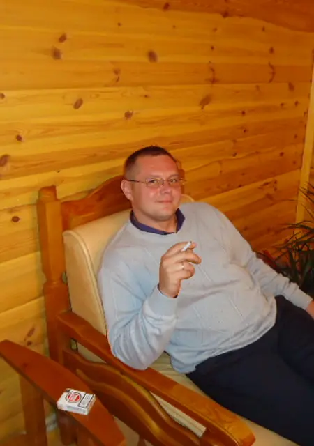 Викто из Калинковичей, мне 43, познакомлюсь для общения