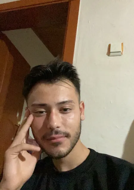 Emin из Стамбула, мне 18, познакомлюсь для вирта
