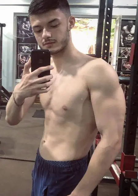 Я Баха, 25, из Самарканда, ищу знакомство для открытые отношения