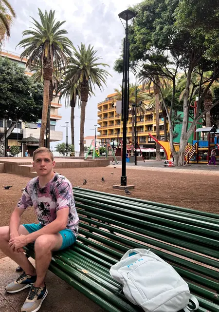 Я Aleksandr, 37, знакомлюсь на одну ночь в Турнов