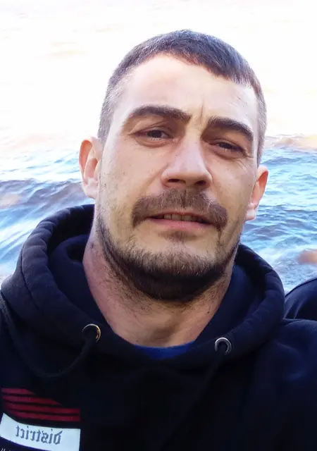 Александр из Новопскова, ищу на сайте знакомства на одну ночь