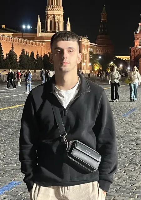 Никита из Лондона, мне 23, познакомлюсь на одну ночь