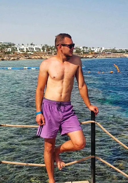 Микола из Вены, мне 25, познакомлюсь без обязательств