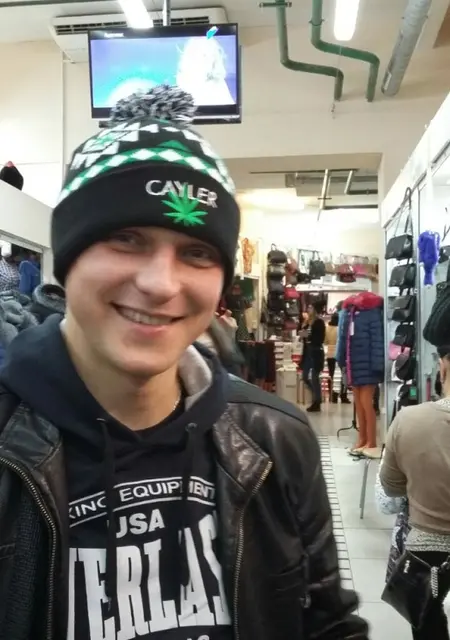 Maks из Минска, ищу на сайте знакомства на одну ночь