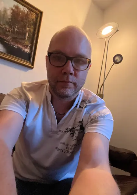 Peter из Эстерсунд, ищу на сайте знакомства на одну ночь