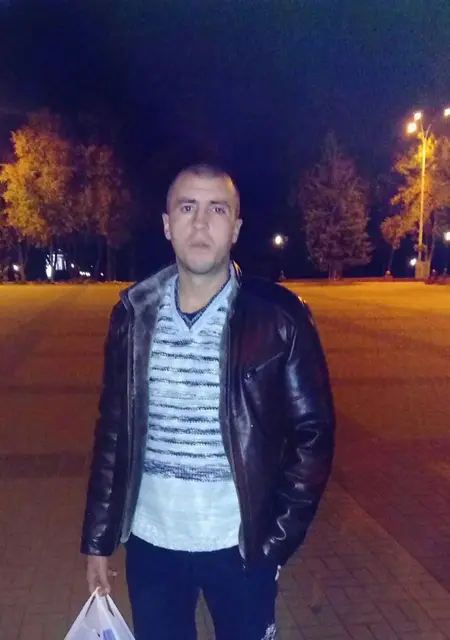 Я Oleg, 36 років, знайомлюсь без зобов'язань у Прилуках